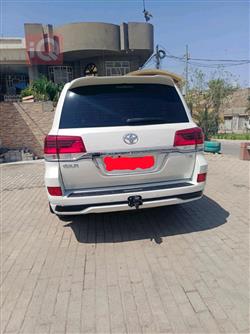 تويوتا لاندكروزر